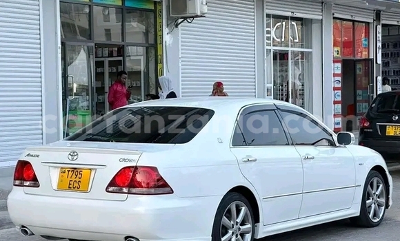 Buy Used Toyota Crown White Car in Buhigwe in Kigoma Buy Used Toyota Crown White Car in Buhigwe in Kigoma