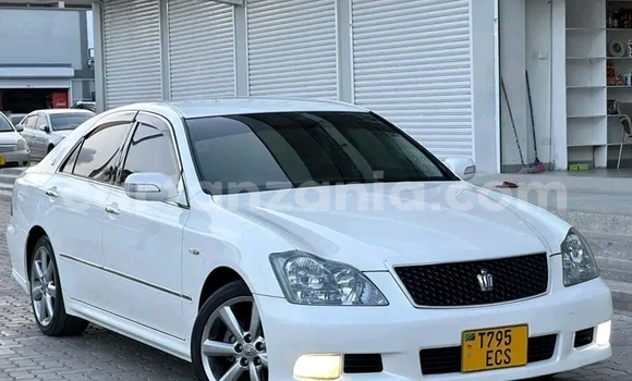 Buy Used Toyota Crown White Car in Buhigwe in Kigoma Buy Used Toyota Crown White Car in Buhigwe in Kigoma