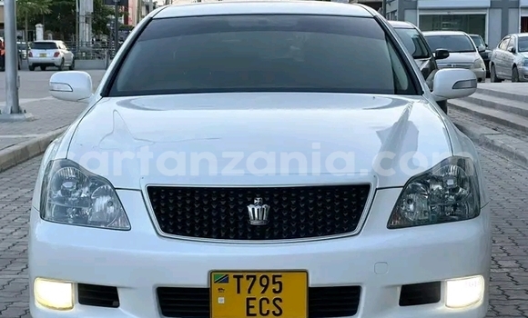 Buy Used Toyota Crown White Car in Buhigwe in Kigoma Buy Used Toyota Crown White Car in Buhigwe in Kigoma