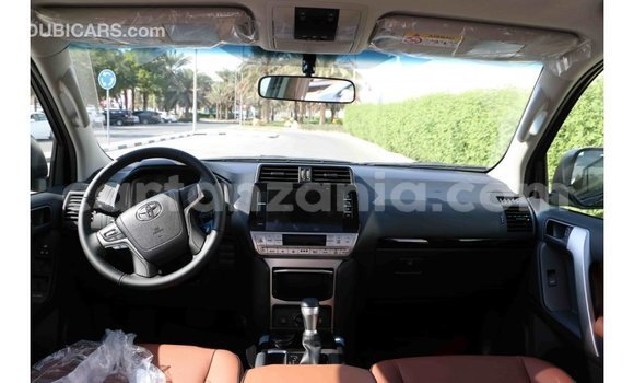 Nunua Imported Toyota Prado Nyeupe Gari ndani ya Import - Dubai nchini Arusha Nunua Imported Toyota Prado Nyeupe Gari ndani ya Import - Dubai nchini Arusha