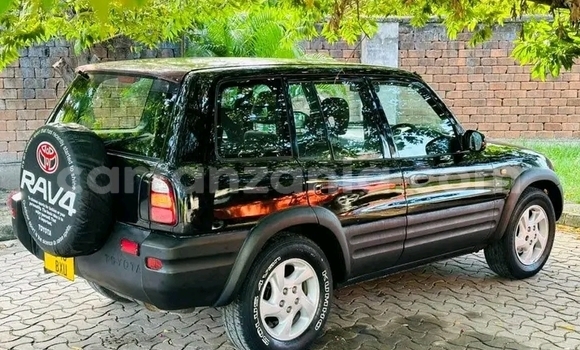 Buy Used Toyota RAV4 Green Car in Ileje in Mbeya Buy Used Toyota RAV4 Green Car in Ileje in Mbeya