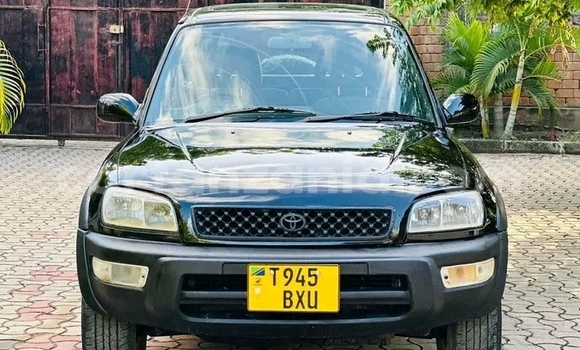 Buy Used Toyota RAV4 Green Car in Ileje in Mbeya Buy Used Toyota RAV4 Green Car in Ileje in Mbeya