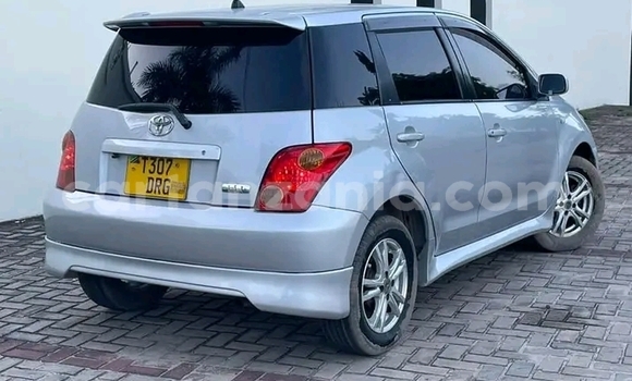 Buy Used Toyota IST White Car in Chake Chake in Pemba South Buy Used Toyota IST White Car in Chake Chake in Pemba South
