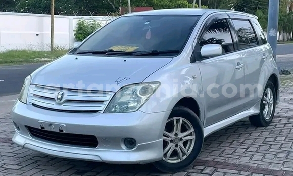 Buy Used Toyota IST White Car in Chake Chake in Pemba South Buy Used Toyota IST White Car in Chake Chake in Pemba South
