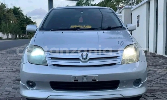 Buy Used Toyota IST White Car in Chake Chake in Pemba South Buy Used Toyota IST White Car in Chake Chake in Pemba South