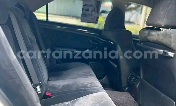 Buy Used Toyota Crown White Car in Buhigwe in Kigoma Buy Used Toyota Crown White Car in Buhigwe in Kigoma