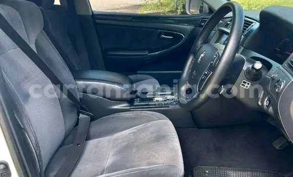 Buy Used Toyota Crown White Car in Buhigwe in Kigoma Buy Used Toyota Crown White Car in Buhigwe in Kigoma