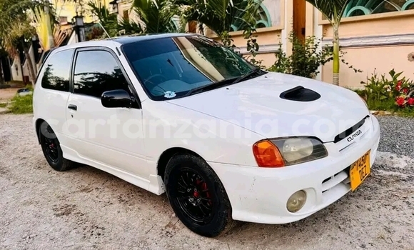 Buy Used Toyota Starlet White Car in Dodoma in Dodoma Buy Used Toyota Starlet White Car in Dodoma in Dodoma