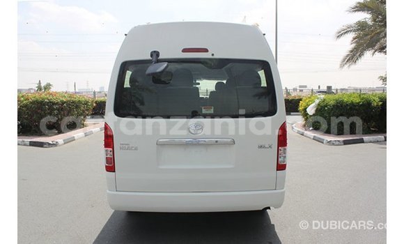 Nunua Imported Toyota Hiace Nyeupe Gari ndani ya Import - Dubai nchini Arusha Nunua Imported Toyota Hiace Nyeupe Gari ndani ya Import - Dubai nchini Arusha