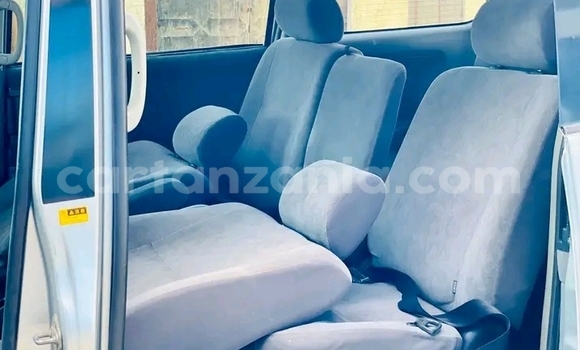 Buy Used Toyota Noah White Car in Buhigwe in Kigoma Buy Used Toyota Noah White Car in Buhigwe in Kigoma