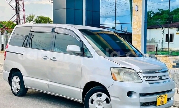 Buy Used Toyota Noah White Car in Buhigwe in Kigoma Buy Used Toyota Noah White Car in Buhigwe in Kigoma