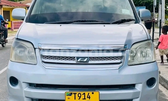 Buy Used Toyota Noah White Car in Buhigwe in Kigoma Buy Used Toyota Noah White Car in Buhigwe in Kigoma