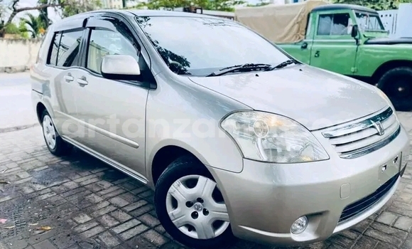 Buy Used Toyota Raum White Car in Butiama in Mara Buy Used Toyota Raum White Car in Butiama in Mara
