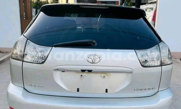 Buy Used Toyota Harrier White Car in Buhigwe in Kigoma Buy Used Toyota Harrier White Car in Buhigwe in Kigoma