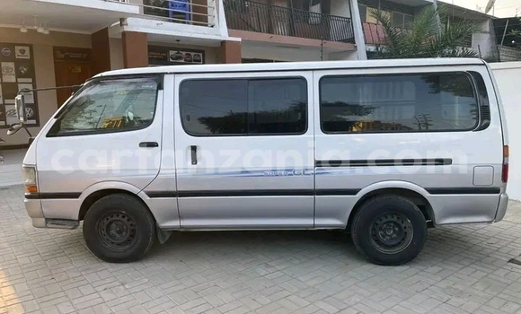 Buy Used Toyota Hiace White Car in Chemba in Dodoma Buy Used Toyota Hiace White Car in Chemba in Dodoma