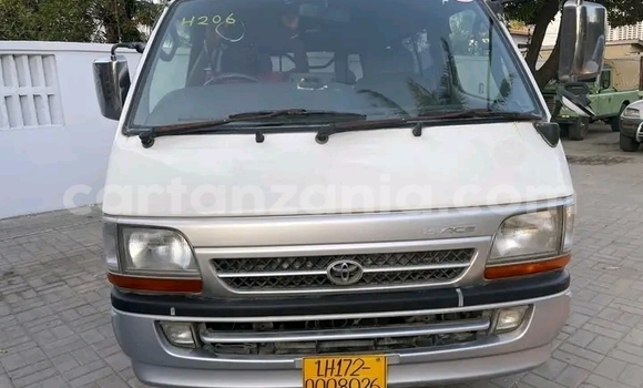Buy Used Toyota Hiace White Car in Chemba in Dodoma Buy Used Toyota Hiace White Car in Chemba in Dodoma