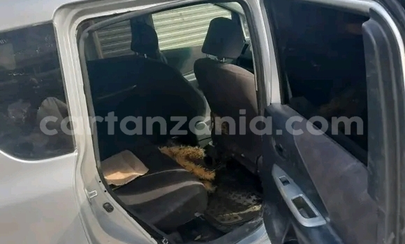 Nunua Ilio tumika Toyota Noah Nyingine Gari ndani ya Bariadi nchini Simiyu Nunua Ilio tumika Toyota Noah Nyingine Gari ndani ya Bariadi nchini Simiyu