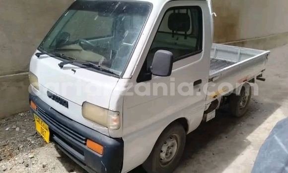 Buy Used Suzuki Carry White Car in Buhigwe in Kigoma Buy Used Suzuki Carry White Car in Buhigwe in Kigoma