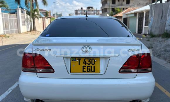 Buy Used Toyota Crown White Car in Dar es Salaam in Dar es Salaam Buy Used Toyota Crown White Car in Dar es Salaam in Dar es Salaam
