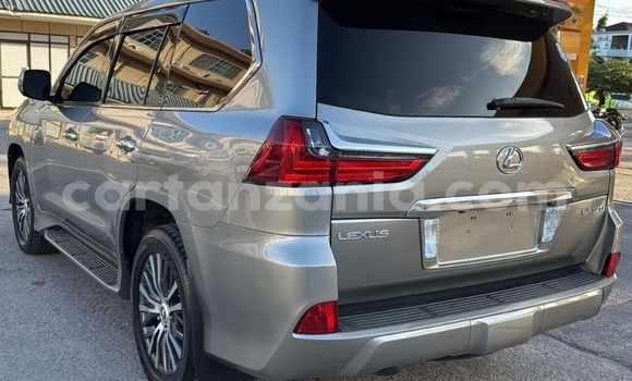 Nunua Ilio tumika Lexus LX 570 Nyingine Gari ndani ya Dar es Salaam nchini Dar es Salaam Nunua Ilio tumika Lexus LX 570 Nyingine Gari ndani ya Dar es Salaam nchini Dar es Salaam
