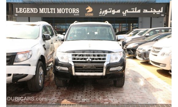 Nunua Imported Mitsubishi Pajero Nyeusi Gari ndani ya Import - Dubai nchini Arusha Nunua Imported Mitsubishi Pajero Nyeusi Gari ndani ya Import - Dubai nchini Arusha
