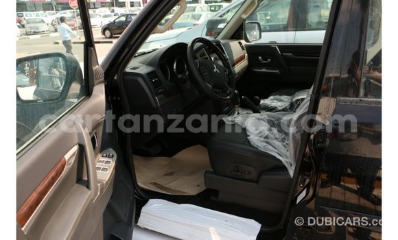 Nunua Imported Mitsubishi Pajero Nyeusi Gari ndani ya Import - Dubai nchini Arusha Nunua Imported Mitsubishi Pajero Nyeusi Gari ndani ya Import - Dubai nchini Arusha