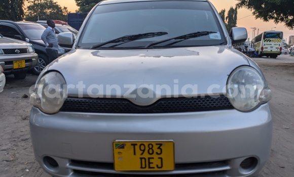 Buy Used Toyota Sienta Silver Car in Dar es Salaam in Dar es Salaam