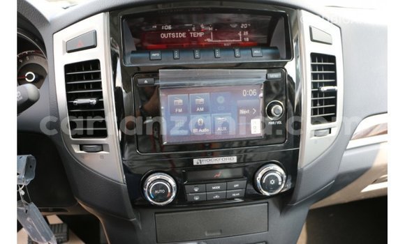 Nunua Imported Mitsubishi Pajero Nyeusi Gari ndani ya Import - Dubai nchini Arusha Nunua Imported Mitsubishi Pajero Nyeusi Gari ndani ya Import - Dubai nchini Arusha