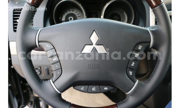 Nunua Imported Mitsubishi Pajero Nyeusi Gari ndani ya Import - Dubai nchini Arusha Nunua Imported Mitsubishi Pajero Nyeusi Gari ndani ya Import - Dubai nchini Arusha