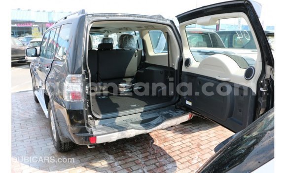 Nunua Imported Mitsubishi Pajero Nyeusi Gari ndani ya Import - Dubai nchini Arusha Nunua Imported Mitsubishi Pajero Nyeusi Gari ndani ya Import - Dubai nchini Arusha