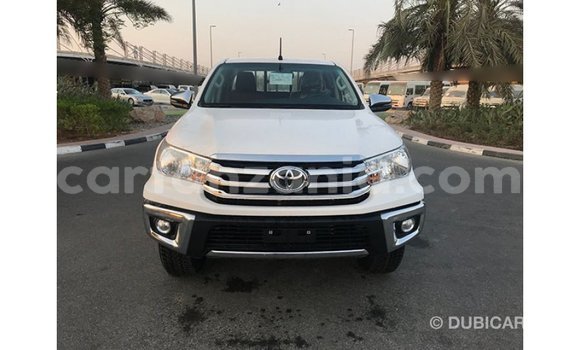 Nunua Imported Toyota Hilux Nyeupe Gari ndani ya Import - Dubai nchini Arusha Nunua Imported Toyota Hilux Nyeupe Gari ndani ya Import - Dubai nchini Arusha