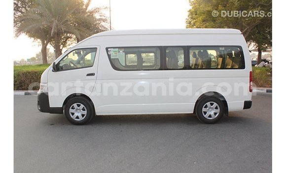 Nunua Imported Toyota Hiace Nyeupe Gari ndani ya Import - Dubai nchini Arusha Nunua Imported Toyota Hiace Nyeupe Gari ndani ya Import - Dubai nchini Arusha