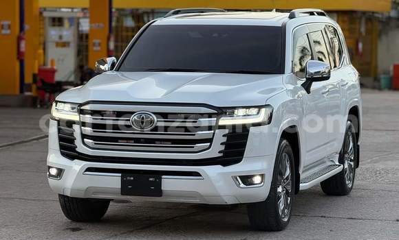 Buy Import Toyota Land Cruiser White Car in Dar es Salaam in Dar es Salaam