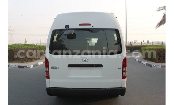 Nunua Imported Toyota Hiace Nyeupe Gari ndani ya Import - Dubai nchini Arusha Nunua Imported Toyota Hiace Nyeupe Gari ndani ya Import - Dubai nchini Arusha