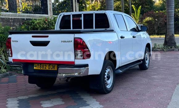 Nunua Ilio tumika Toyota Hilux Nyeupe Gari ndani ya Ilala nchini Dar es Salaam Nunua Ilio tumika Toyota Hilux Nyeupe Gari ndani ya Ilala nchini Dar es Salaam