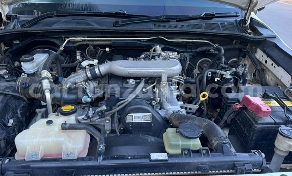 Nunua Ilio tumika Toyota Hilux Nyeupe Gari ndani ya Ilala nchini Dar es Salaam Nunua Ilio tumika Toyota Hilux Nyeupe Gari ndani ya Ilala nchini Dar es Salaam