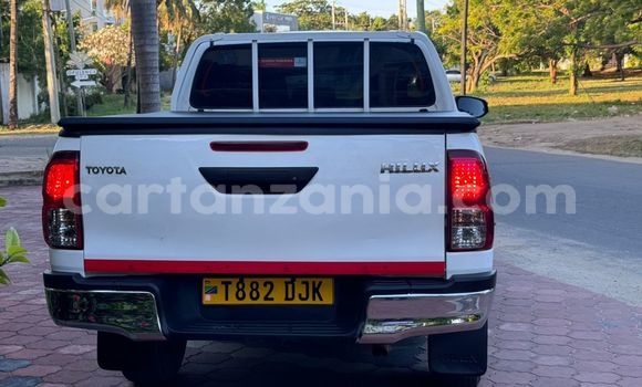 Nunua Ilio tumika Toyota Hilux Nyeupe Gari ndani ya Ilala nchini Dar es Salaam Nunua Ilio tumika Toyota Hilux Nyeupe Gari ndani ya Ilala nchini Dar es Salaam