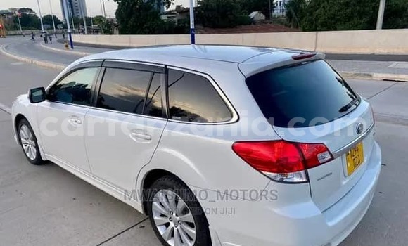 Nunua Ilio tumika Subaru Legacy Nyeupe Gari ndani ya Dar es Salaam nchini Dar es Salaam Nunua Ilio tumika Subaru Legacy Nyeupe Gari ndani ya Dar es Salaam nchini Dar es Salaam