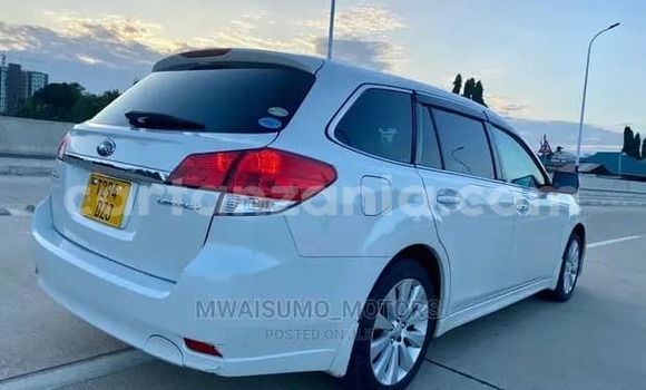 Nunua Ilio tumika Subaru Legacy Nyeupe Gari ndani ya Dar es Salaam nchini Dar es Salaam Nunua Ilio tumika Subaru Legacy Nyeupe Gari ndani ya Dar es Salaam nchini Dar es Salaam