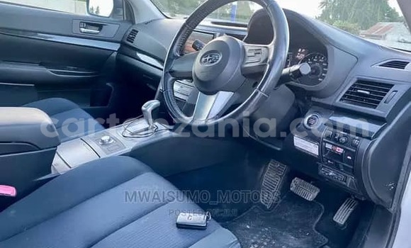Nunua Ilio tumika Subaru Legacy Nyeupe Gari ndani ya Dar es Salaam nchini Dar es Salaam Nunua Ilio tumika Subaru Legacy Nyeupe Gari ndani ya Dar es Salaam nchini Dar es Salaam