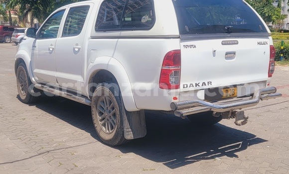 Buy Used Toyota Hilux White Car in Dar es Salaam in Dar es Salaam Buy Used Toyota Hilux White Car in Dar es Salaam in Dar es Salaam