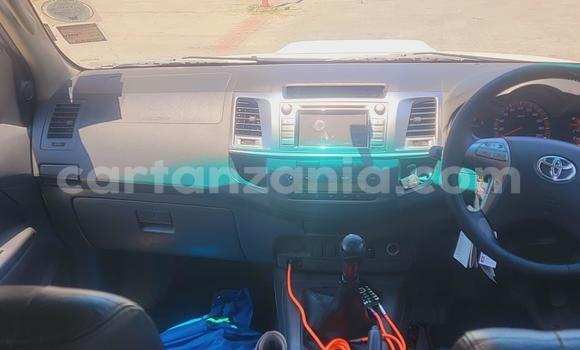 Buy Used Toyota Hilux White Car in Dar es Salaam in Dar es Salaam Buy Used Toyota Hilux White Car in Dar es Salaam in Dar es Salaam
