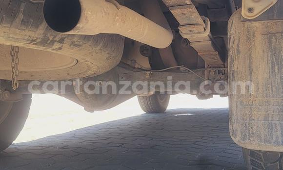 Buy Used Toyota Hilux White Car in Dar es Salaam in Dar es Salaam Buy Used Toyota Hilux White Car in Dar es Salaam in Dar es Salaam