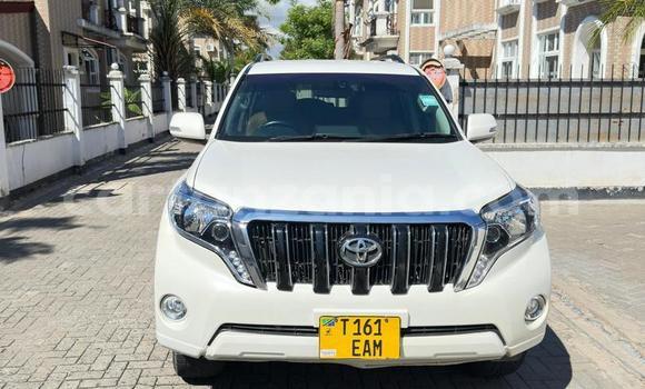 Nunua Ilio tumika Toyota Land Cruiser Prado Nyeupe Gari ndani ya Dar es Salaam nchini Dar es Salaam Nunua Ilio tumika Toyota Land Cruiser Prado Nyeupe Gari ndani ya Dar es Salaam nchini Dar es Salaam