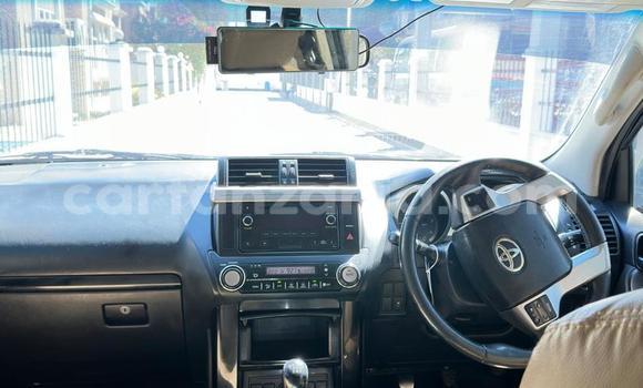 Nunua Ilio tumika Toyota Land Cruiser Prado Nyeupe Gari ndani ya Dar es Salaam nchini Dar es Salaam Nunua Ilio tumika Toyota Land Cruiser Prado Nyeupe Gari ndani ya Dar es Salaam nchini Dar es Salaam
