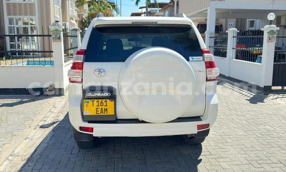 Nunua Ilio tumika Toyota Land Cruiser Prado Nyeupe Gari ndani ya Dar es Salaam nchini Dar es Salaam Nunua Ilio tumika Toyota Land Cruiser Prado Nyeupe Gari ndani ya Dar es Salaam nchini Dar es Salaam