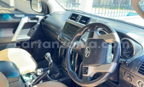 Nunua Ilio tumika Toyota Land Cruiser Prado Nyeupe Gari ndani ya Dar es Salaam nchini Dar es Salaam Nunua Ilio tumika Toyota Land Cruiser Prado Nyeupe Gari ndani ya Dar es Salaam nchini Dar es Salaam