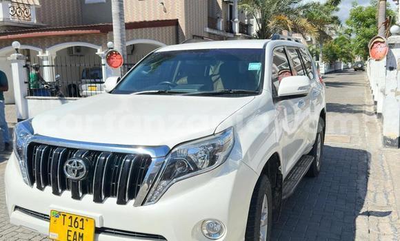 Nunua Ilio tumika Toyota Land Cruiser Prado Nyeupe Gari ndani ya Dar es Salaam nchini Dar es Salaam Nunua Ilio tumika Toyota Land Cruiser Prado Nyeupe Gari ndani ya Dar es Salaam nchini Dar es Salaam