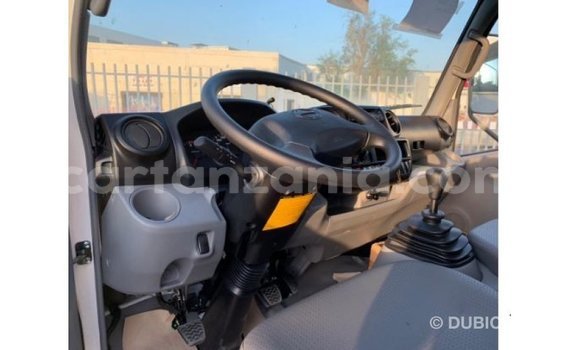 Buy Import Hino 300 Series White Truck in Import - Dubai in Arusha