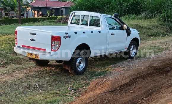 Buy Used FORD MUSTANG White Car in Moshi in Kilimanjaro Buy Used FORD MUSTANG White Car in Moshi in Kilimanjaro